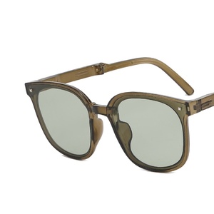 Women's Versatile Sunglasses Uv Resistant Fashionable Outdoor Street Photo Sunglasses - Product Image 2