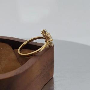 Anillo de compromiso floral de oro amarillo con racimo de diamantes marquesa, elegante banda de aniversario, regalo de joyería nupcial vintage - Product Image 4