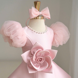 Robe trapèze florale pour enfants 132 avec manches bouffantes imposantes, col perlé et fleur 3D surdimensionnée, robe de cérémonie spéciale - Product Image 6
