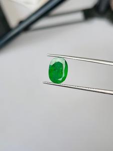 Esmeralda Natural de Zambia, Corte Ovalado, 3.53 Quilates, Calidad AAA, Certificada por IGI, Color Verde, Gema para Joyería - Product Image 2