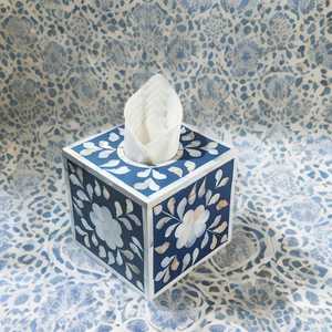 Porte-mouchoirs AuraShell en nacre, boîte artistique en mosaïque irisée avec motif personnalisé pour les intérieurs sophistiqués - Product Image 6