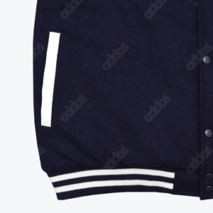 เสื้อแจ็คเก็ตวาร์ซิตี้ผู้ชายแบบมีโลโก้สั่งทำพิเศษ ตัวเสื้อทำจากผ้าขนสัตว์ แขนเสื้อทำจากหนัง PU ปักลายคุณภาพสูง เสื้อแจ็คเก็ตบอมเบอร์สไตล์วิทยาลัย - Product Image 6