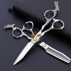 Juego de tijeras profesionales para cortar y entresacar cabello de acero inoxidable de alta calidad – Peluquería de lujo para uso en salón - Product Image 1