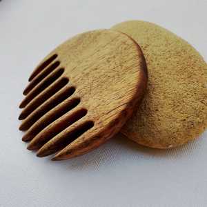 Peine de madera redondo de dientes anchos para peinar el cabello y la barba, herramienta de aseo para hombres y mujeres, suministro para salón de belleza - Product Image 2