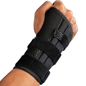 Attelle de poignet respirante en flanelle HKJD avec ajustement confortable et fermeture auto-agrippante pour l'arthrite et le syndrome du canal carpien - Product Image 3