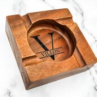 Cenicero de Cigarros Cuadrado Portátil Clásico Hecho a Mano en Madera de Nogal con Grabado de Logotipo Personalizado, Accesorios de Madera Premium para Salón, Diseño Único