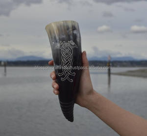 Vaso de Cuerno de Búfalo de Lujo, Tallado a Mano, Elegante, Resistente, Único, Auténtico, Regalo Vikingo Nórdico - Product Image 4