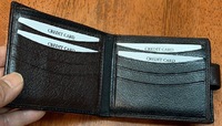 Portefeuille fin pour homme en cuir pleine fleur, fermeture à double pli, couleur noire, style minimaliste, plusieurs emplacements pour cartes, longueur courte, usage quotidien