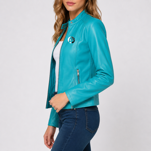 Chaqueta de cuero duradera para mujer que ofrece un estilo elegante, comodidad flexible y un acabado de calidad para atuendos diarios y aventuras al aire libre. - Product Image 4