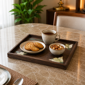Plateau de service en bois de manguier de qualité supérieure avec incrustation florale |   Plateau carré décoratif fait main, élégant, pour la table de salle à manger ou comme accent de table centrale. - Product Image 4