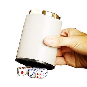 Gobelet à dés double en cuir PU de luxe classique moulé à la main de haute qualité avec logo personnalisé pour les jeux - Product Image 6