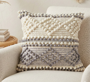 Funda de Almohada Cuadrada Boho de 20x20 Pulgadas, Hecha a Mano, Tejida en Algodón y Lana, con Textura Geométrica - Product Image 3