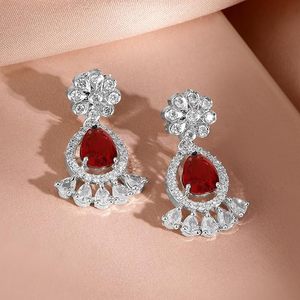 Conjunto de Collar, Pendientes y Tocado de Aleación de Zinc Bañado en Oro Rosa con Cristales de Estrás, Diseño Floral, Joyería Romántica para Boda, Tercera Marca - Product Image 3
