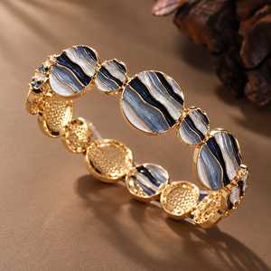 Pulsera elástica de esmalte con patrón de ondas chapada en oro bohemio para mujer - Product Image 4
