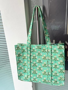 Customized Quilted Cotton Vintage Floral Quilted Large Capacity Ruffle Tote <b>Bag</b> Handprinted <b>Boho</b> Shopping Tote <b>Bag</b> for Women - Product Image 4