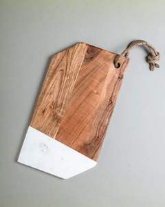 Tabla de cortar de piedra natural, mármol y madera con un fuerte marco de madera para cortar en la cocina y presentar alimentos de forma duradera. - Product Image 6