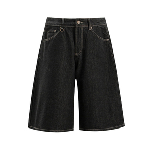 Jorts pour hommes en denim noir brut, coupe ample et large, style streetwear, avec surpiqûres contrastées, détails utilitaires, longueur genou, pantalon décontracté - Product Image 1