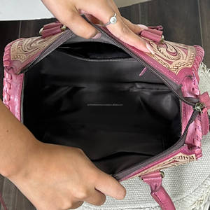 Sacs de voyage moyens en cuir de vache véritable, faits à la main, style western, sac bandoulière pour cowgirl, prix d'usine en gros - Product Image 6