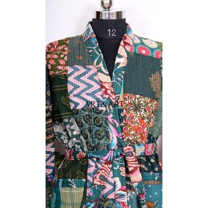 Elegante Kimono Boho de Regalo, Estilo Único, de Seda Kantha y Algodón, con Parches, Reversible, Unisex, Hecho a Mano, Informal - Product Image 4