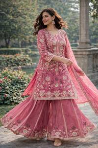 Ensemble de costume palazzo en soie crêpe naturelle pour femmes avec broderies lourdes, travail de paillettes et dupatta en dentelle fantaisie - Product Image 4