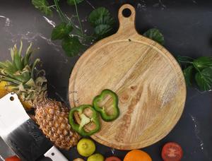 Planche à découper en bois d'acacia, design rond avec rainure pour les jus, épaisse, durable, sûre pour les couteaux, idéale pour couper, servir et offrir en cadeau - Product Image 2