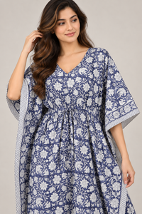 Vestido Maxi Boho Azul con Estampado Floral, 100% Algodón Tejido, Cuello en V, Sin Mangas, Cintura Holgada, Estilo Informal para Todas las Temporadas - Product Image 3
