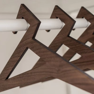 ไม้แขวนเสื้อไม้ทำมือรุ่นล่าสุดปี 2026 สำหรับเสื้อผ้า ไม้แขวนเสื้อไม้ และสินค้าขายดี - Product Image 1