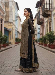 Conjunto de Kurti y Palazzo de Georgette Negro y Dorado para Mujer con Bordado de Lentejuelas y Zari, Dupatta Completamente Cosida, Traje Étnico de Tres Piezas para Fiesta - Product Image 2