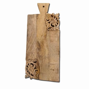 Planche à découper vintage en bois d'orme sculpté, design bord couronné artisanal, surface épaisse et durable, plateau de service alimentaire sûr pour la cuisine - Product Image 6
