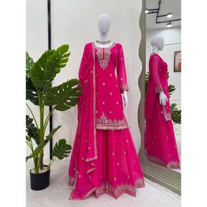 Ensemble de costume de créateur pour fête avec fil et séquence de travail Taille XL - Product Image 2