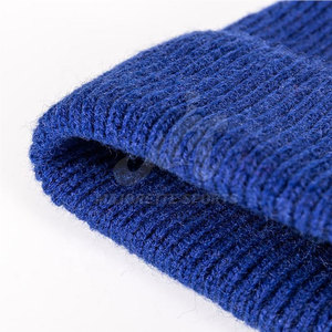 Accesorio Clásico de Invierno, Gorros de Punto Premium con Tacto Suave para un Estilo Informal y Cómodo para Uso Diario - Product Image 4