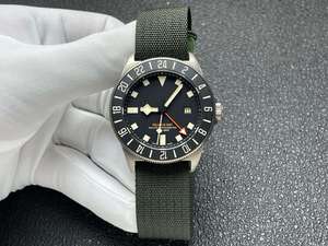 Reloj Mecánico Automático GMT para Hombre, Caja de Acero Inoxidable de 42 mm, Correa de Nailon, Esfera Luminosa, Ventana de Fecha, Cristal de Zafiro, Deportivo, de Buceo - Product Image 4