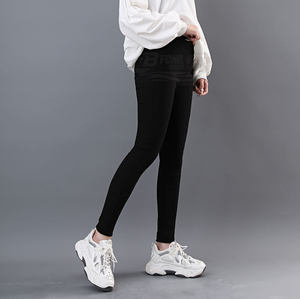 Pantalones de mezclilla negros transpirables para mujer, estilo lápiz, ajustados, elásticos, de cintura alta, shorts bodycon, leggings con estampado a cuadros, OEM - Product Image 2