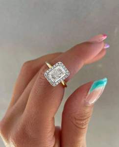 Bague de fiançailles de luxe en or 14K 18K avec diamant de laboratoire taille princesse et halo carré, bijoux de mariage - Product Image 5
