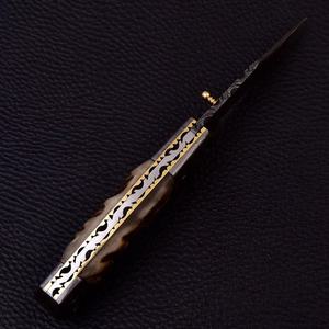 Cuchillo plegable personalizado de acero de Damasco con punta de cuchillo, mango de madera y diseño de perilla para el pulgar, cuchillo de caza - Product Image 5