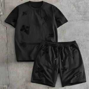 Ensemble t-shirt à manches courtes à col rond et short à cordon de serrage pour homme - Product Image 1