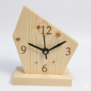 Horloge de bureau miniature en bois de pin artisanale de luxe, décoration de table pour la maison ou le bureau, article cadeau en bois - Product Image 1
