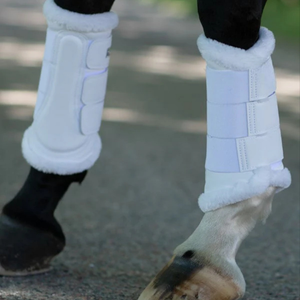 Bottes de protection pour chevaux White Horse, en cuir collé, couleur unie, avec fermeture Velcro, protège-jambes pour l'équitation et l'entraînement. - Product Image 4