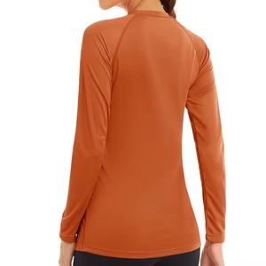Fournisseur de T-shirts de sport ajustés en Spandex pour femmes, à absorption de la transpiration, pour la course à pied, sous marque privée - Product Image 2
