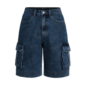 Pantalones cortos de mezclilla vintage para hombre, corte relajado, con bolsillos grandes con solapa, estilo urbano - Product Image 1
