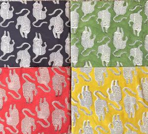 Indischer handbedruckter Baumwollstoff mit Tigermotiv in verschiedenen Farben – Großhandel für Tiermuster-Materialien für Kleidung & Bastelarbeiten - Product Image 2