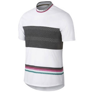 T-shirt de sport pour homme en jersey blanc à manches courtes et col rond, avec motif rayé gris et bordure rose et verte, en polyester anti-humidité - Product Image 2