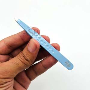 Pinzas de Punta Inclinada Azul Bebé con Corazón en las Mangos, Acero Inoxidable, Impresión de Logotipo Personalizado, Pinzas Profesionales para Cejas - Product Image 5