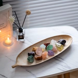 Plateau décoratif de luxe en forme de feuille avec bougie et boules de rotin, pot-pourri naturel, bol centre de table pour table basse, table à manger, salon - Product Image 3