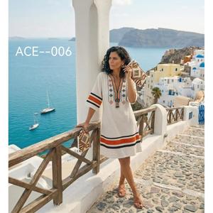 Robe trapèze en coton brodé, col en V, manches courtes, longueur genou, style vacances, motif géométrique blanc, tenue d'été en gros - Product Image 6