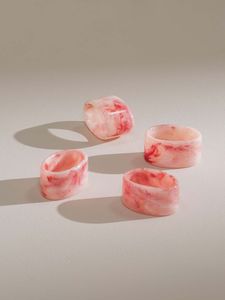 Anillo de Servilleta de Resina con Diseño Moderno y Creativo, Modelo con Patrón de Resina Epoxi a un Precio Muy Bueno - Product Image 5