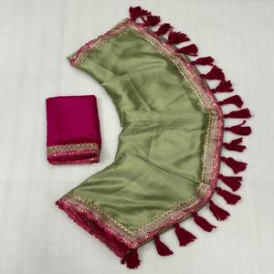 Sari VASTRA COTTAGE Premium de Chifón Moss con Bordado Intrincado de Lentejuelas y Borlas Hechas a Mano - Product Image 3