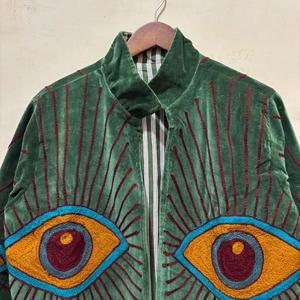 Vêtement d'extérieur pour femme en velours, artisanal de luxe, brodé motif œil protecteur, style bohème, col montant, manches longues, pour l'automne et les festivals - Product Image 2