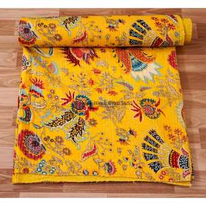 Manta Larga de Algodón Reversible con Estampado Floral, Hecha a Mano, Ecológica, Estilo Vintage Kantha, para el Hogar - Product Image 5