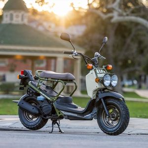 Pneu de scooter tubeless KUMATIRE K535B 130/90-10, haute résistance, adhérence tout-terrain, pour livraison, Zoomer, marché africain - Product Image 6